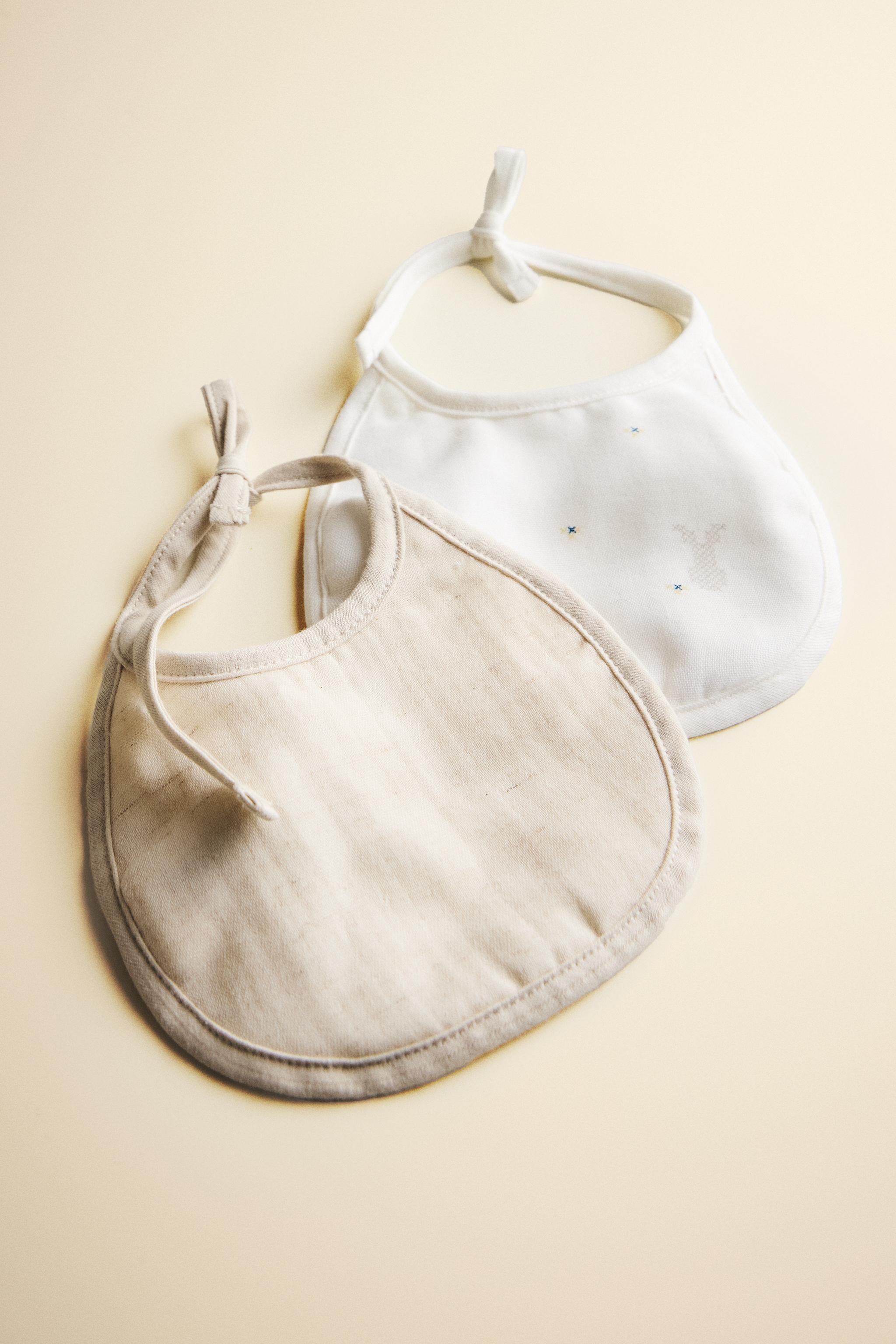 BABY EMBROIDERED BIBS (PACK OF 2)